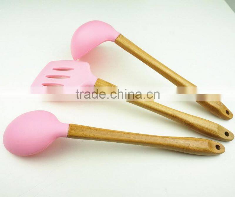 32016 Kitchen Utensils 3pcs silicone tools with bamboo handle