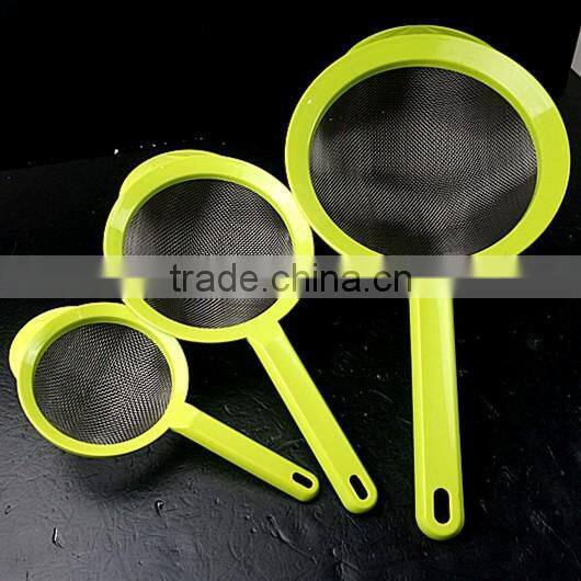 43022 Set of 3 Fine Mesh Stainless Steel Strainers with pp handle