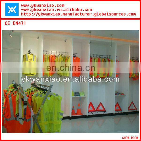 traffic accident exclamation mark warning triangle red