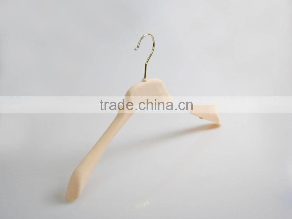 HA6917 custom thin velvet hangers women coat plastic hanger