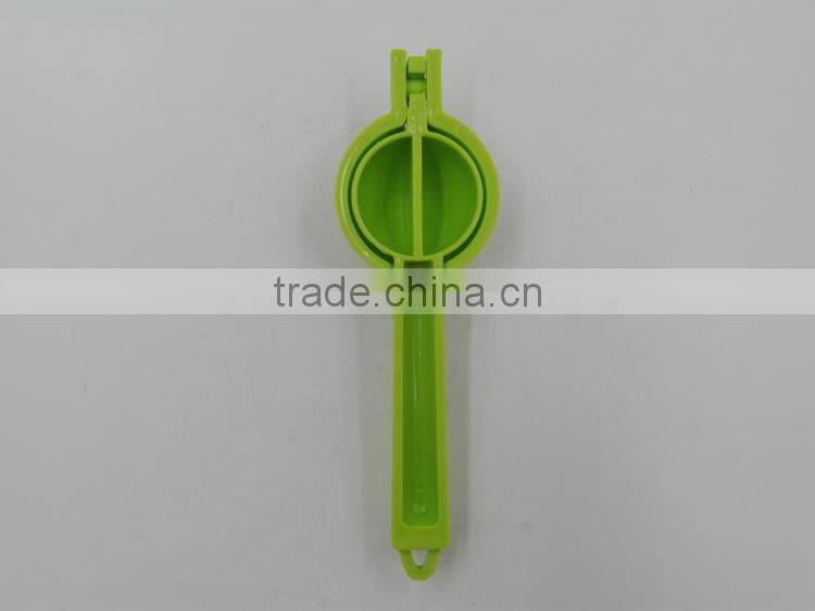High quality plastic kitchen garlic press