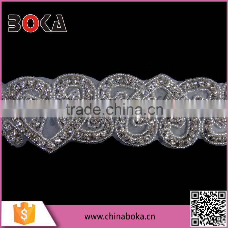 New arrival latest design fashion heart shape beaded rhinestones lace trim