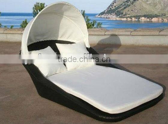wicker furniture outdoor sunbed