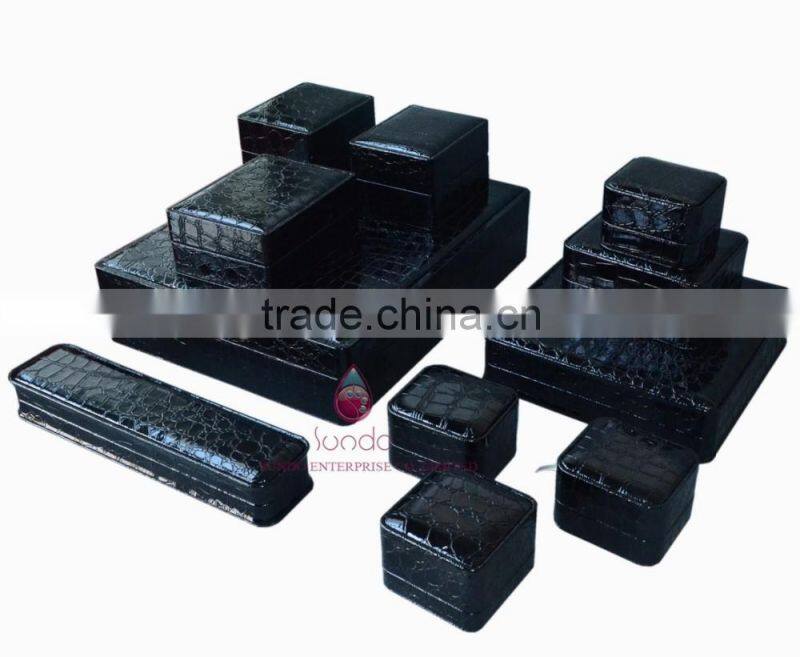 custom logo printed glossy black PU jeweley case