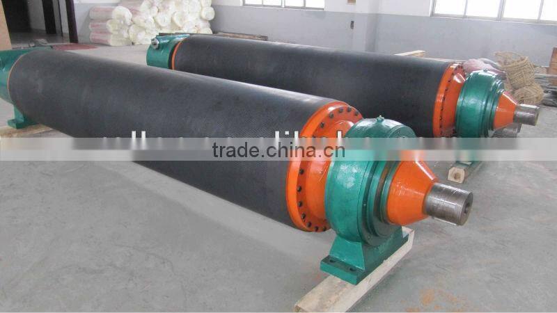 squeezing roller for paper machine