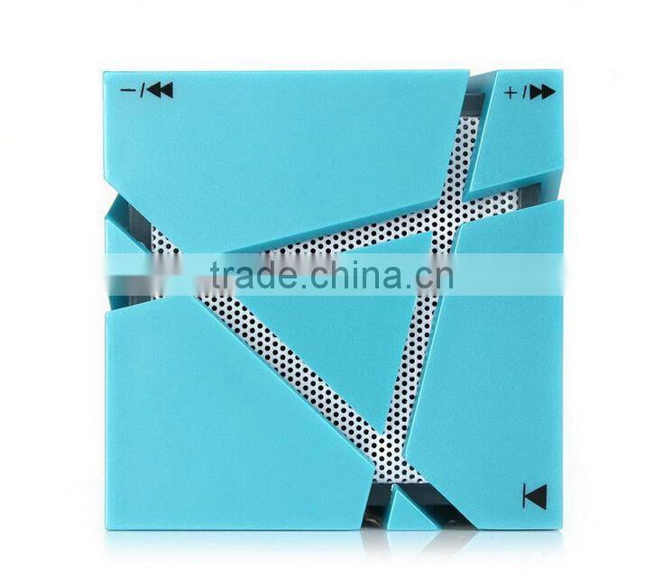 Qone7 EDGE Portable Mini Bluetooth Speaker with LED Light Built-in 500mAh Battery Stereo Sound Box Mp3 Player Subwoofer Speakers