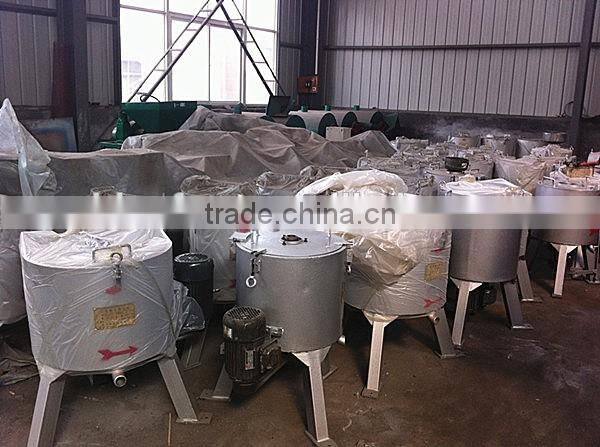 Economical oil filter in auto/oil filter factory with low price