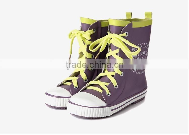 availabe in different colors cute rubber boots for boys and girls with laces