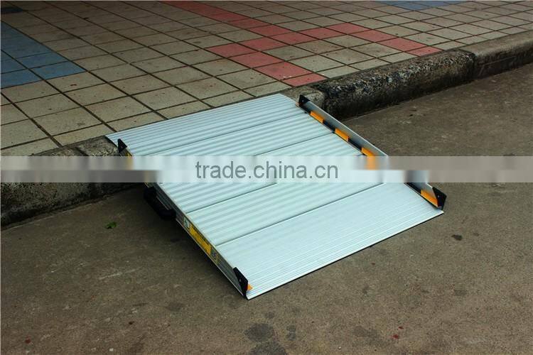 Lightweight aluminium alloy ramp