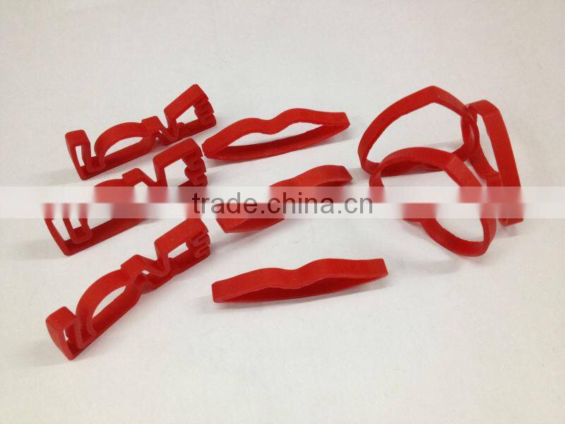 round silicone bracelet