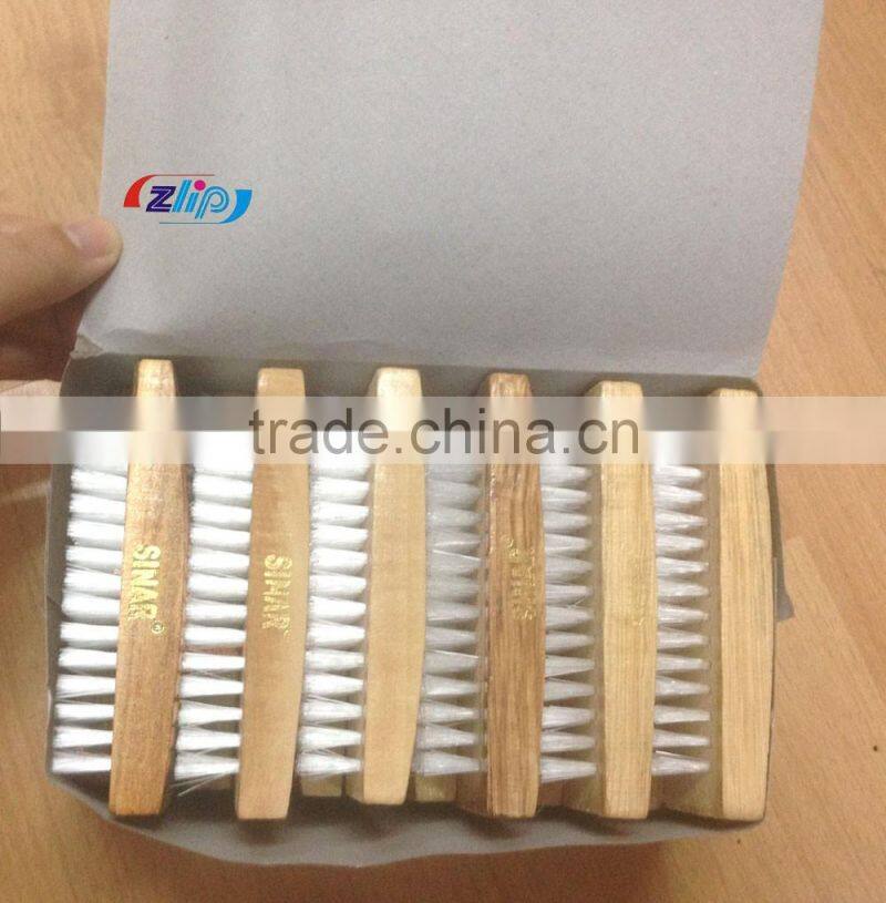 414 Wooden shoe brush (washing brush)