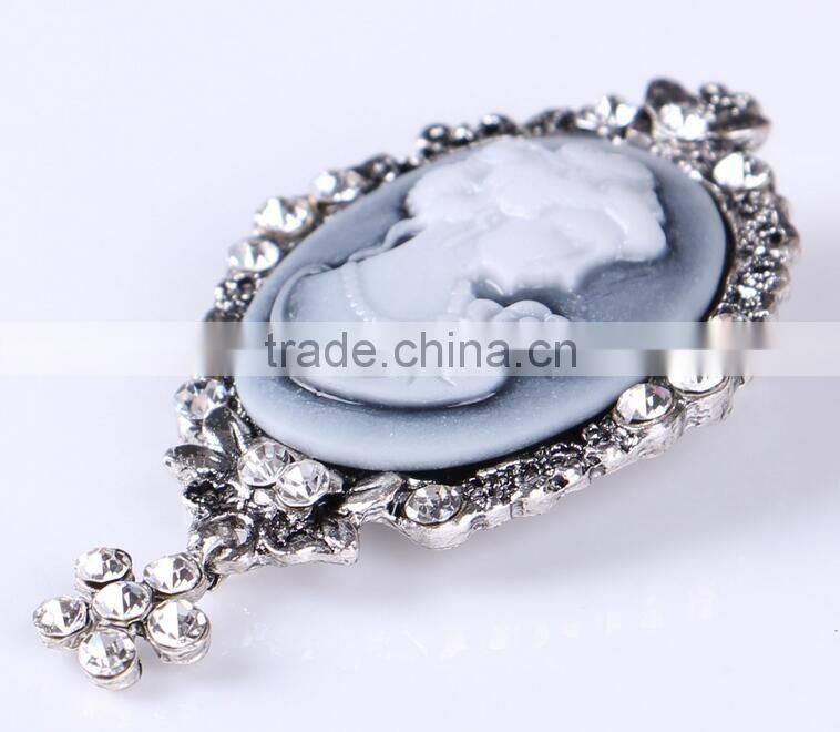 F20040N Period-style brooches Vintage brooch pins