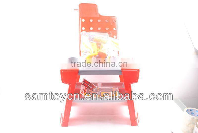 B/O plastic tool and brains toys