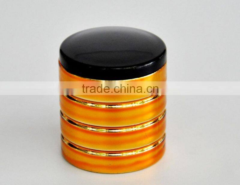 luxury design liquor bottle cap