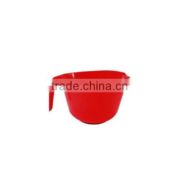 Plastic mixing bowl with handle