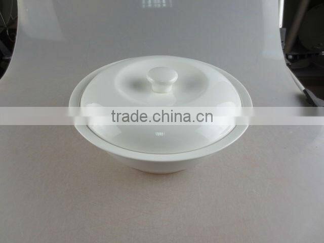white new bone china round soup bowl with lid