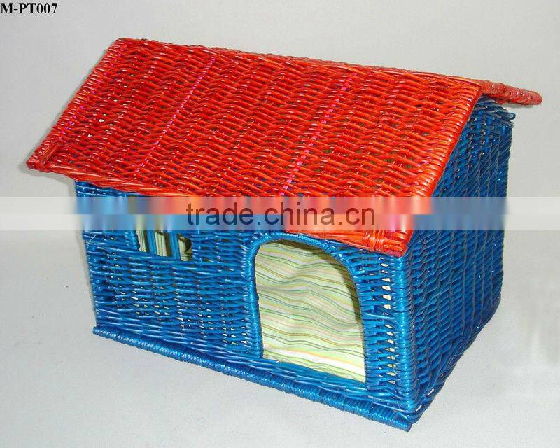 Exquisite and durable wicker pet house