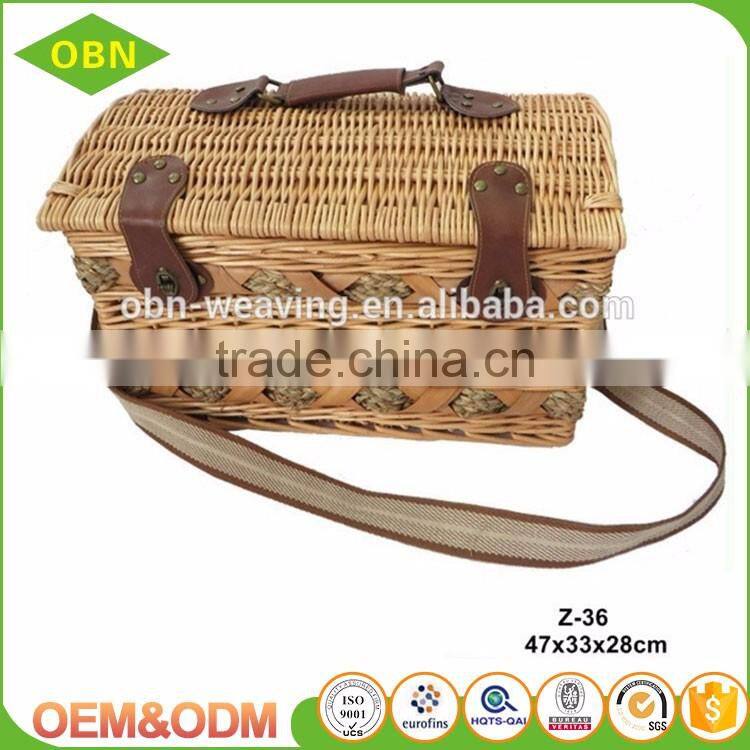 2017 new style wicker basket, brown picnic basket set with belt for four person