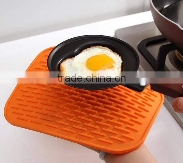 Multifunctional silicone pot holder tableware holder