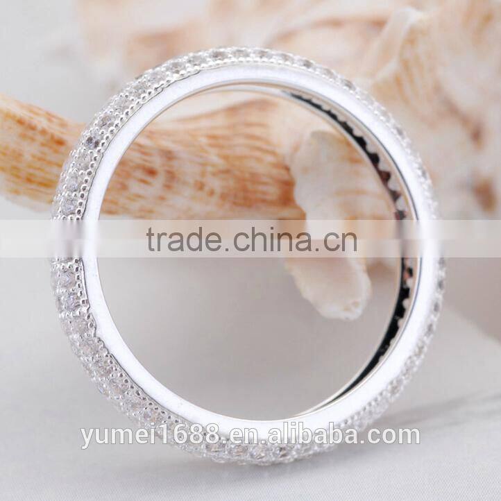 China Customize Simple Design Round Band Prong Setting CZ Diamond Wedding Ring