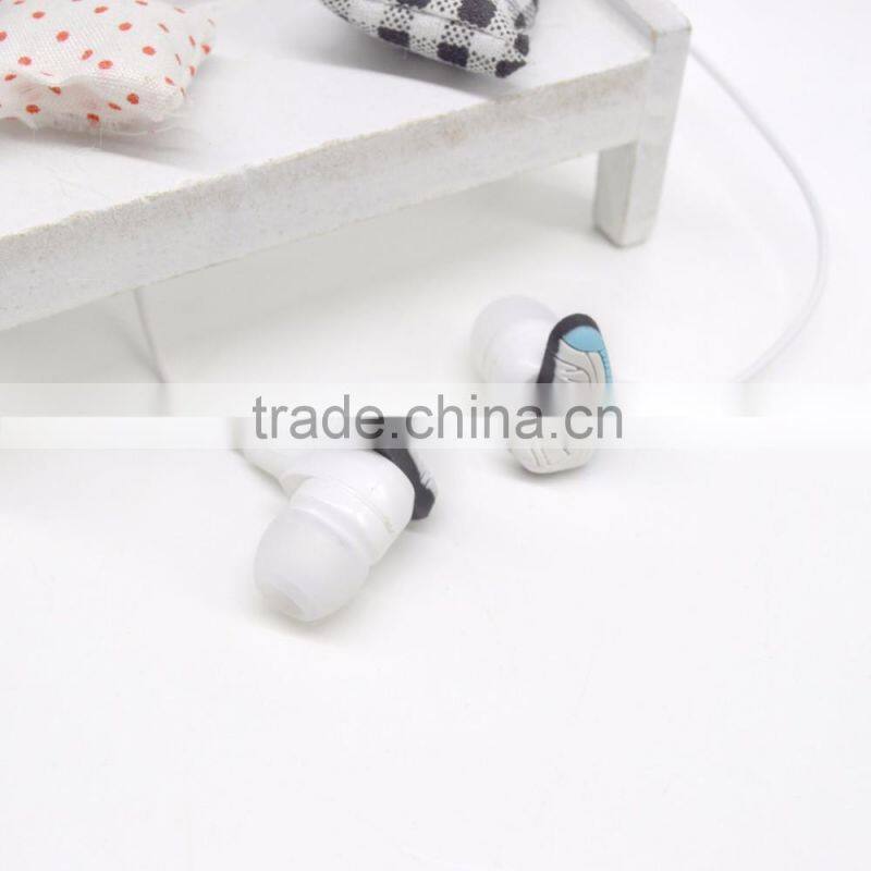 Promotional earphone for IPhone/Samsung In-Ear Earphone free sample quality headphone mobile accessories
