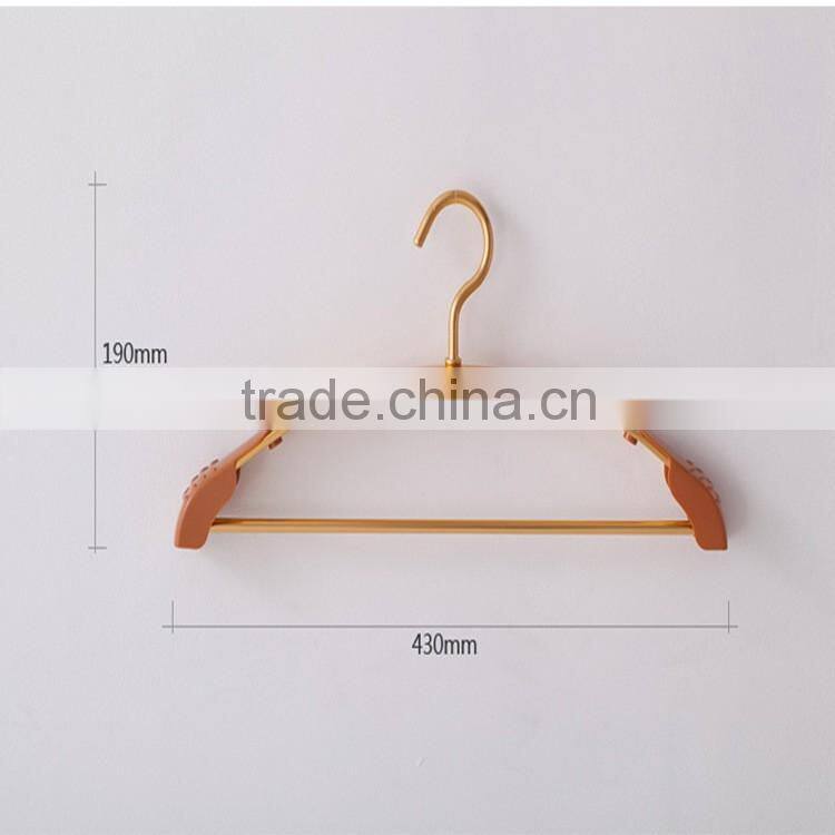 Hot Sale Rustproof Butterfly Foldway Hanging Rack Clothes Drying Rack