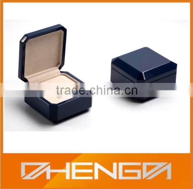 High quality guangzhou factory custom made-in-china elegant wooden watch winder box (ZDS-SJF113)