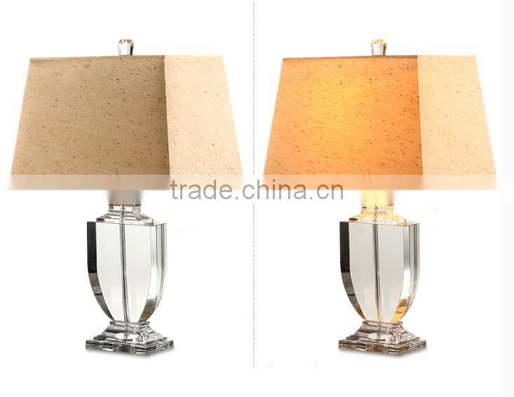 Medal shape design K9 clear crystal table lamp with fabric lampshade