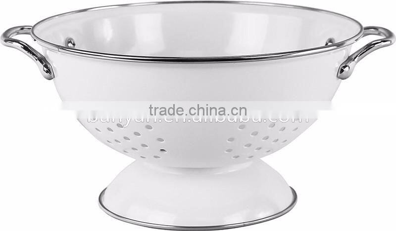 Wholesale Kitchen Food Washing Self Draining Pasta Bowl Wide Grip Handles