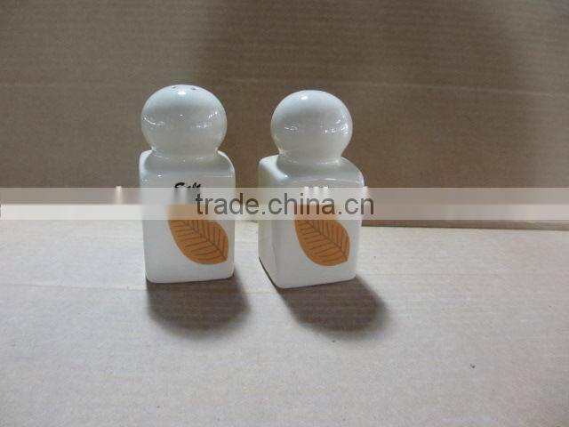 Heart Shaped Ceramic Kitchen Salt & Pepper Shakers