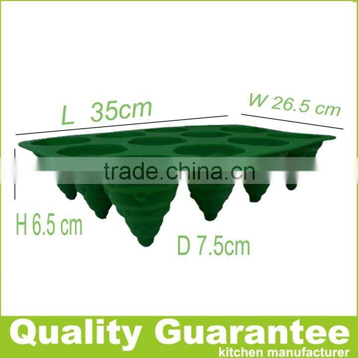 New design 12 cups silicone Christmas tree cake pan
