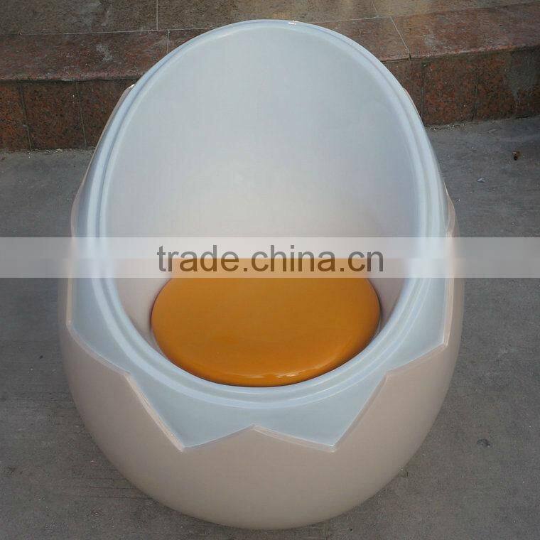 Fiberglass outdoor egg table and chair