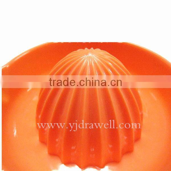 OJ-3234 Vintage Plastic hand juicer