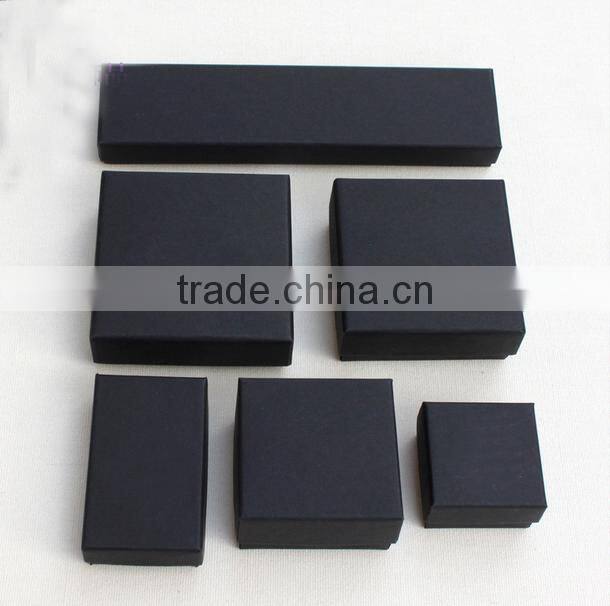 Newest Design customer logo printed Paper Handbags luxury packaging paper bags fashion promotional garment bag