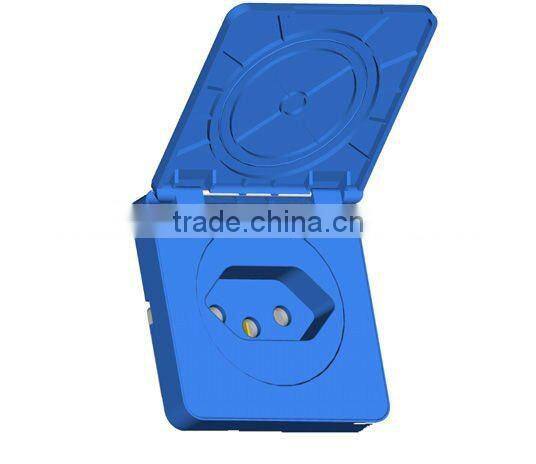 Swiss 2 flat pin to 2 round pole PC vertical power socket