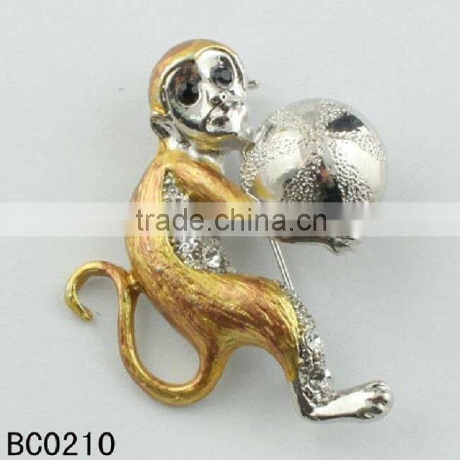 Fashion Bangjin Monkey Brooches For Men
