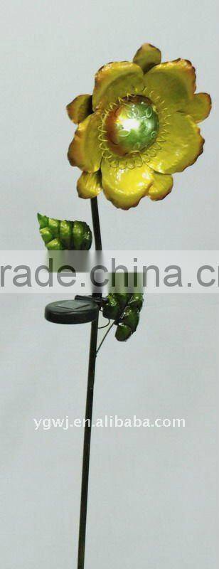 flower solar garden light