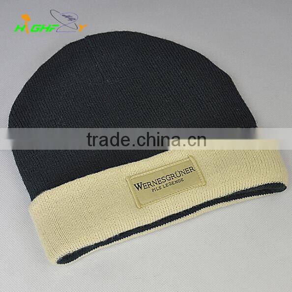Custom top quality fold up knitted hat and Wholesale Contrasted color Beanies knitting hats with woven labels