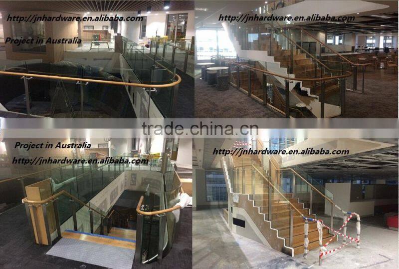 glass balcony railing
