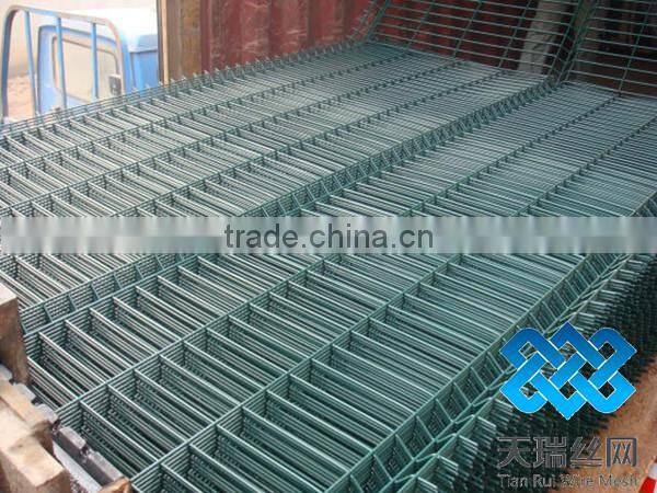 Europe welded triangle bending fence /welded folding fence