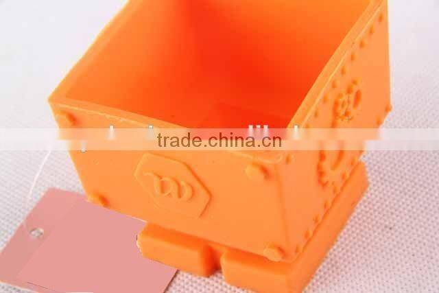 Robot shaped silicone cake cup creative design bakeware cake mold