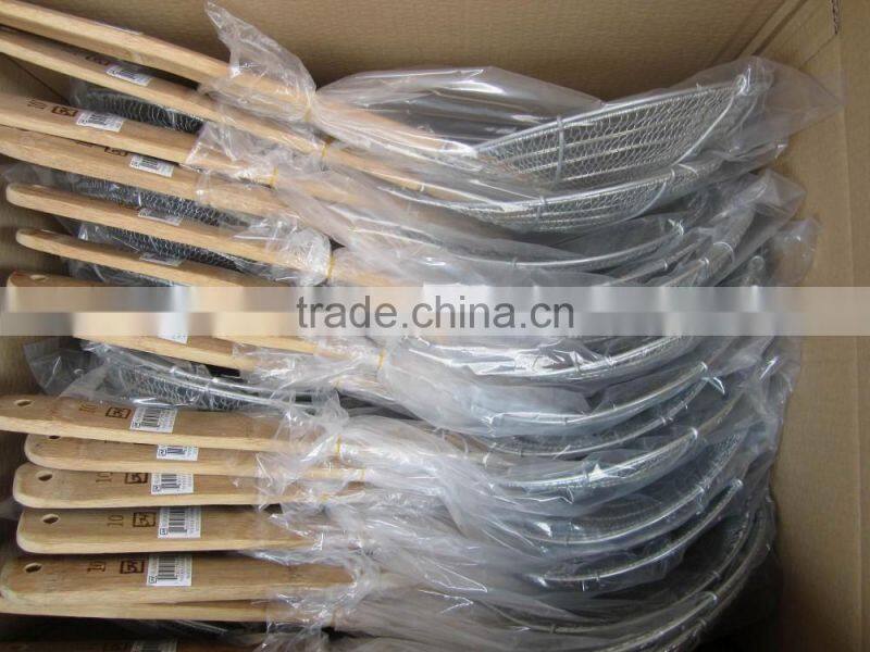 Hot sale stainless steel/zink plated metal noodle skimmer with bamboo handle