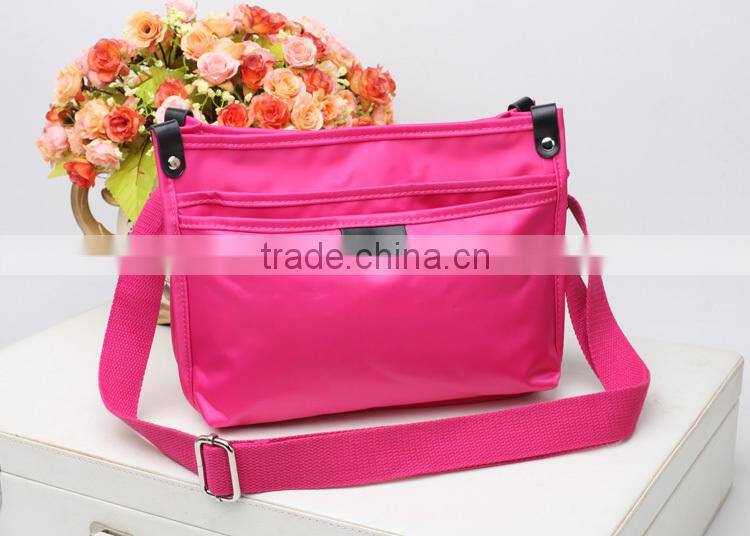 New fashion nylon messenger bag wholesale