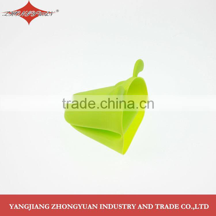 Lovely animal shape silicone household oven glove