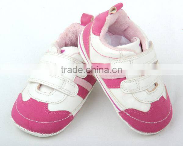 Wholesale breathable purple soccer shoes for babies