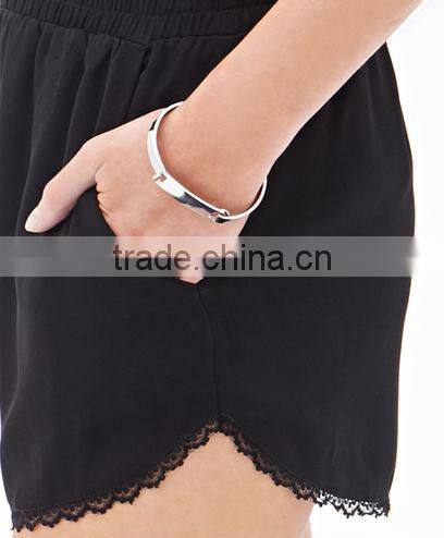 High quality loose lady Lace-Trim Shorts