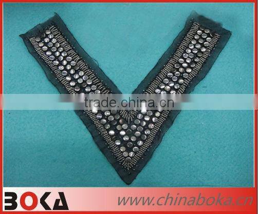 Fashion V-shape handmade beading studs women neck collar