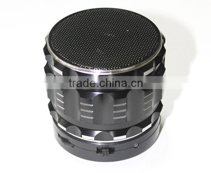 2015 best price FM portable wireless bluetooth mini speaker card slot and usb flash drive slot