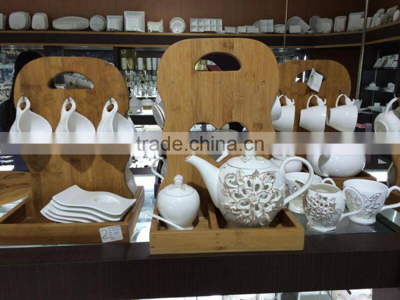 Ceramic teapot and a cup in one , chaozhou porcelain teapot sets with 6 PCS cups