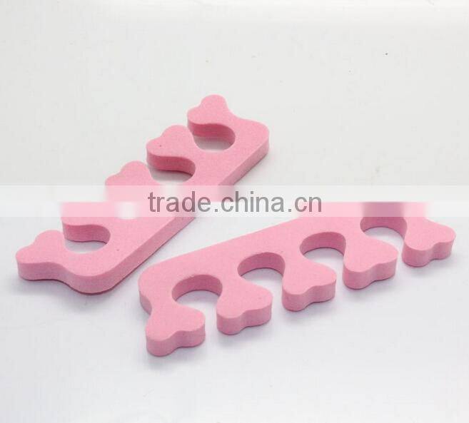 Beautiful sponge cloven device finger points the toes